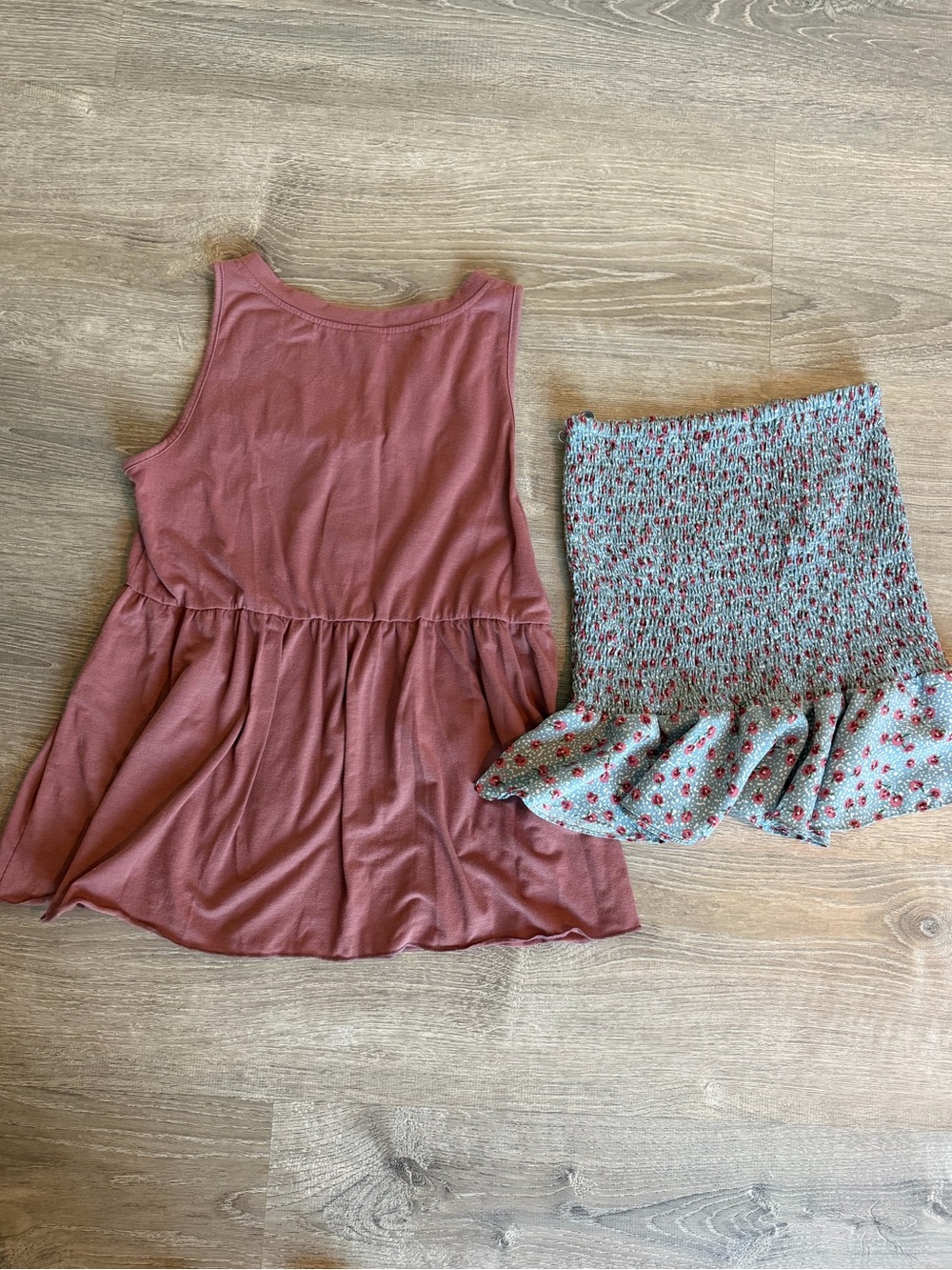 Small tops bundle - Picture 2 of 10